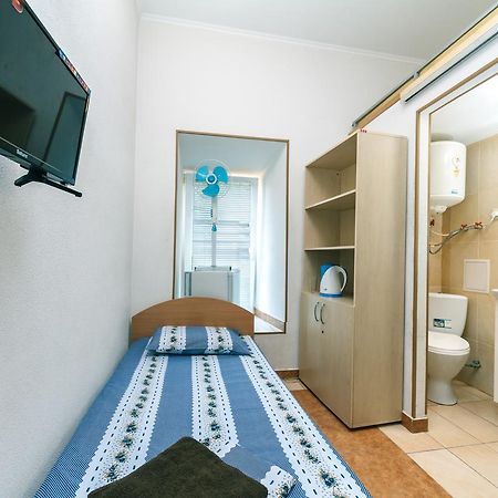 Small Room Near Independence Square Kijów Zewnętrze zdjęcie