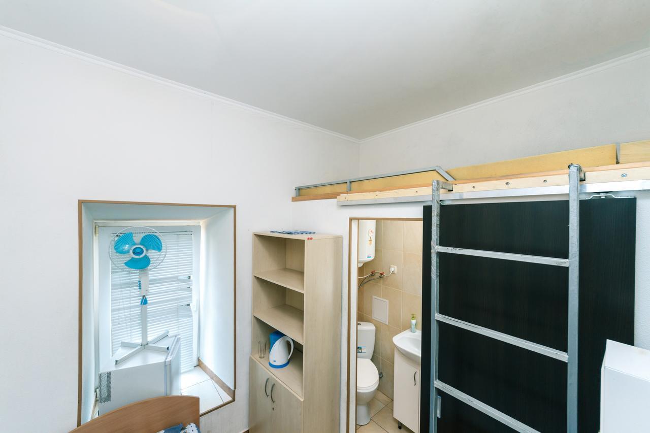 Small Room Near Independence Square Kijów Zewnętrze zdjęcie
